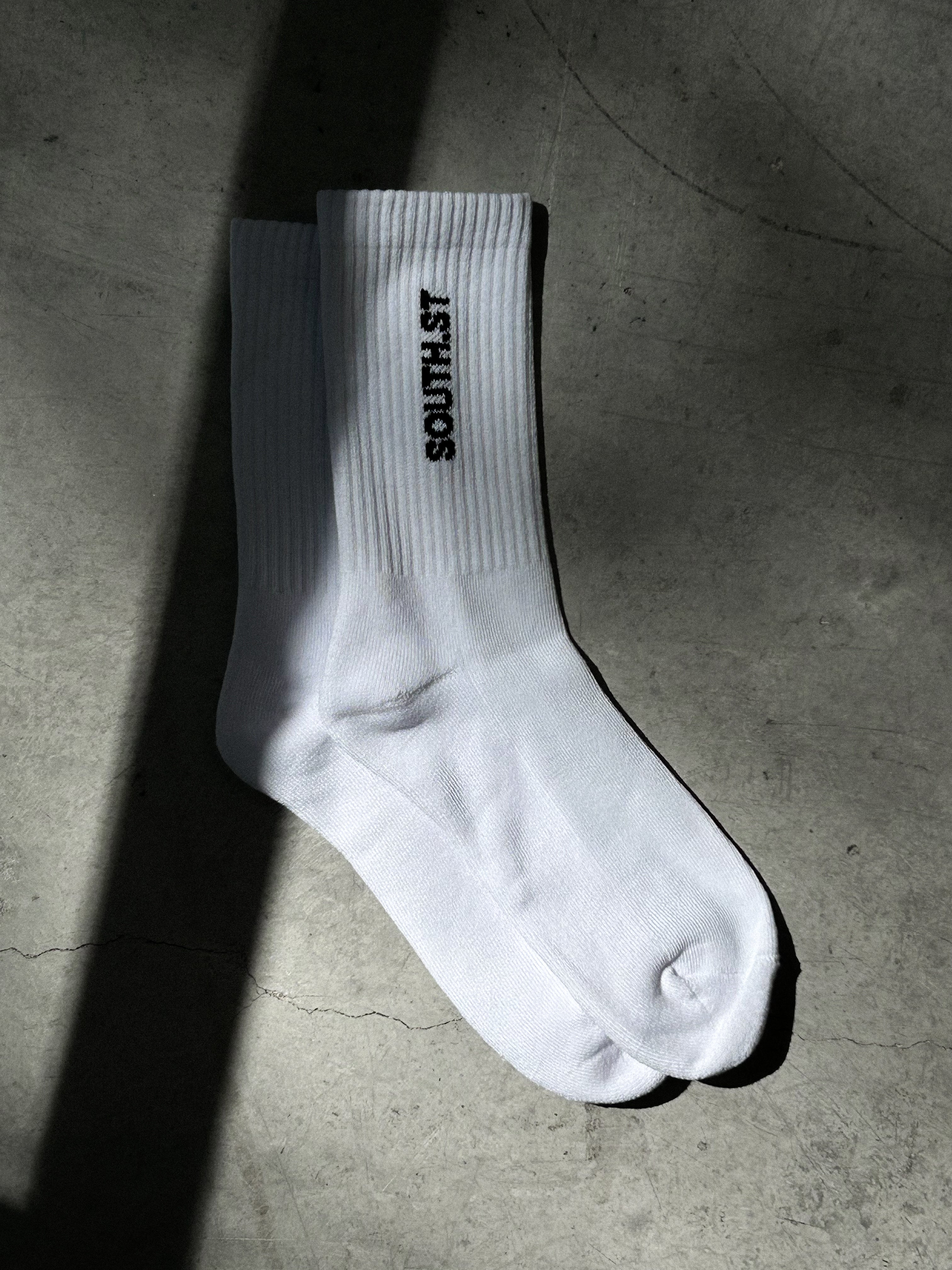 "CREW" SOCKS - White - Image 3