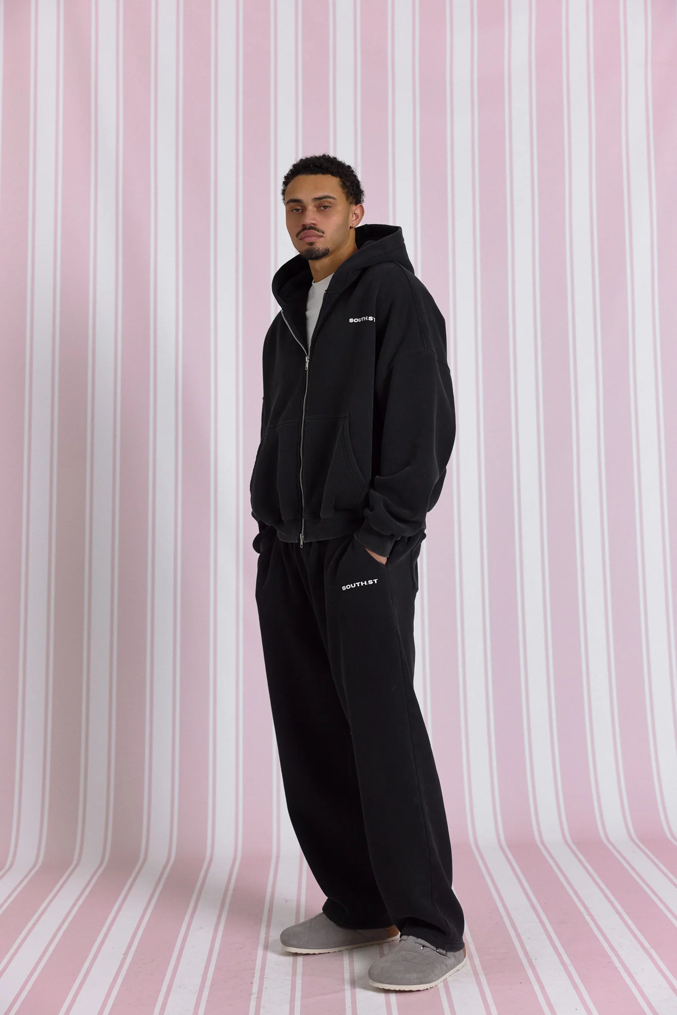 SIGNATURE SWEATPANTS - Washed Black - Image 7