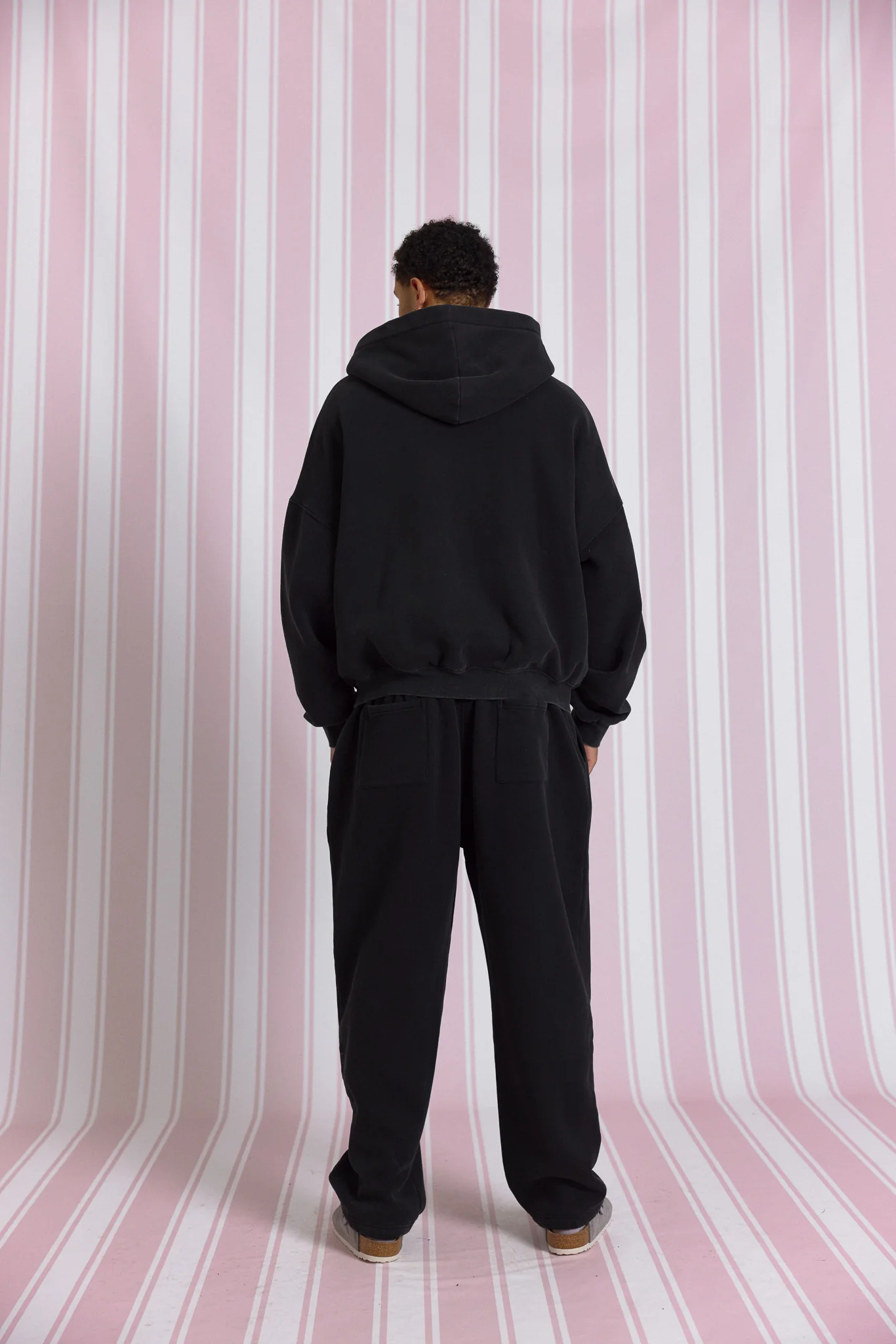 SIGNATURE SWEATPANTS - Washed Black - Image 8