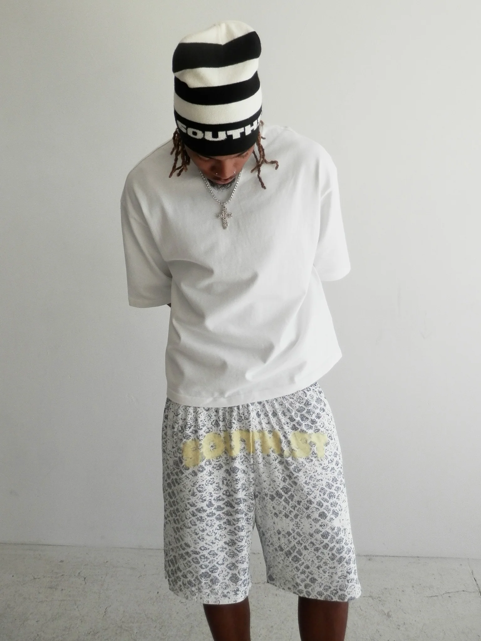 SNAKE PRINT SHORTS - Yellow - Image 11