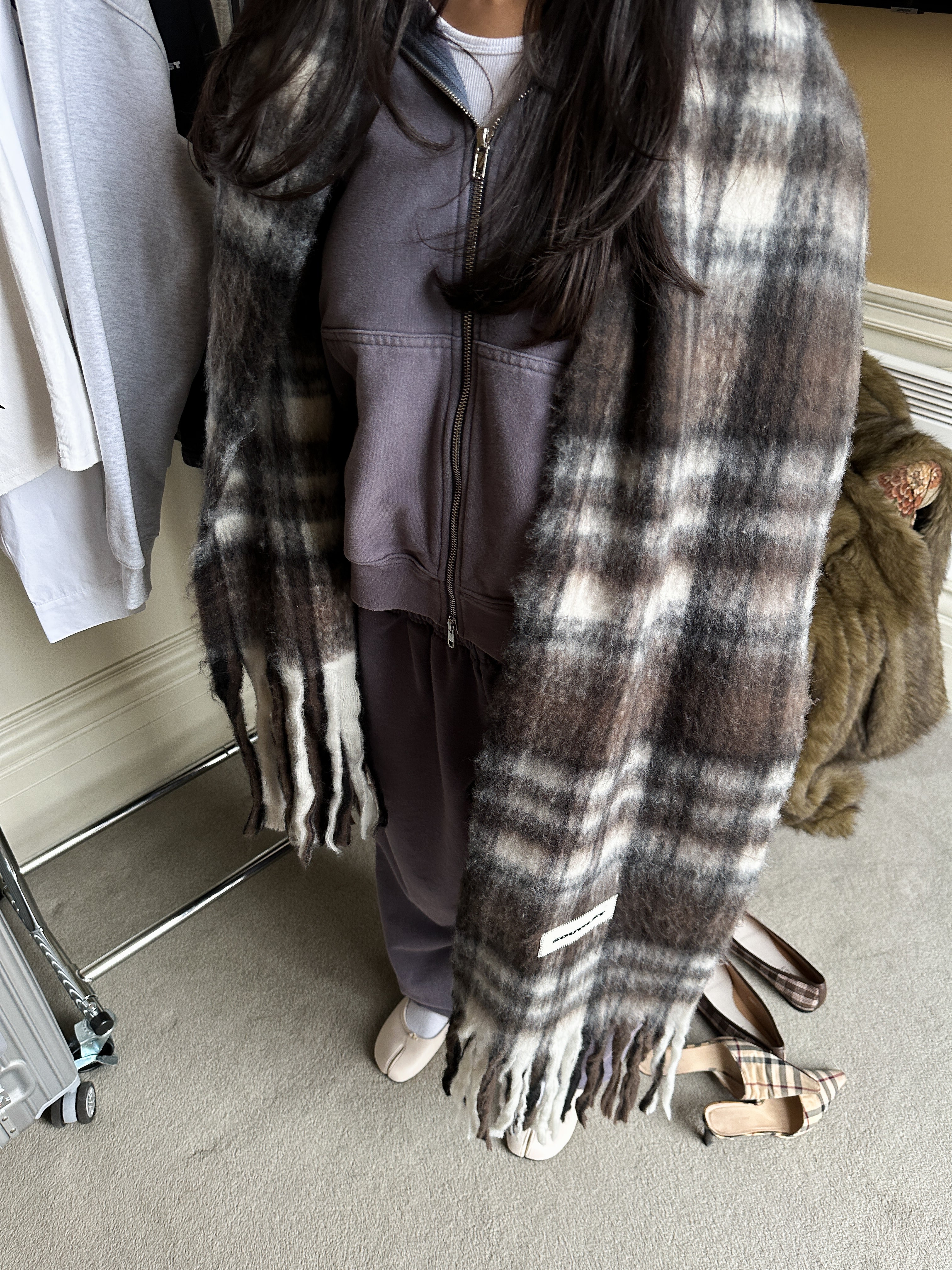 SST CHECKERED SCARF - Image 6