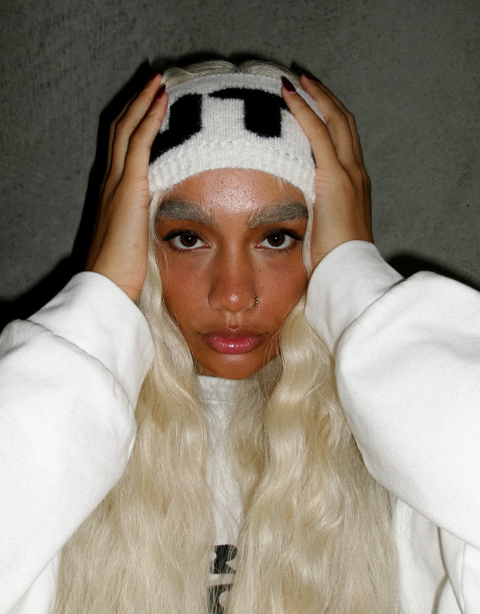 SST KNIT HEADBAND - White - Image 5