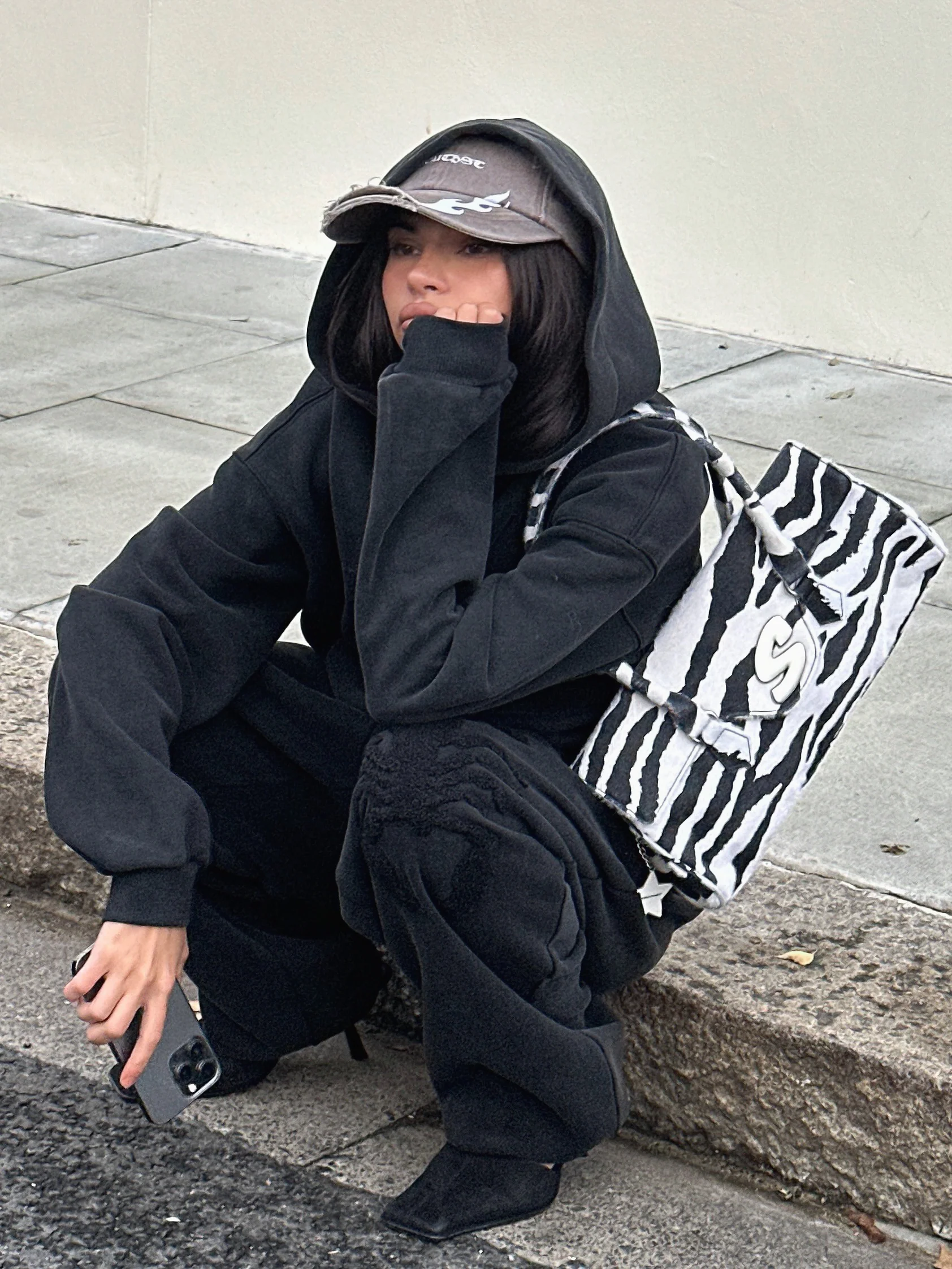 "STING" HOODY - Washed Black - Image 3