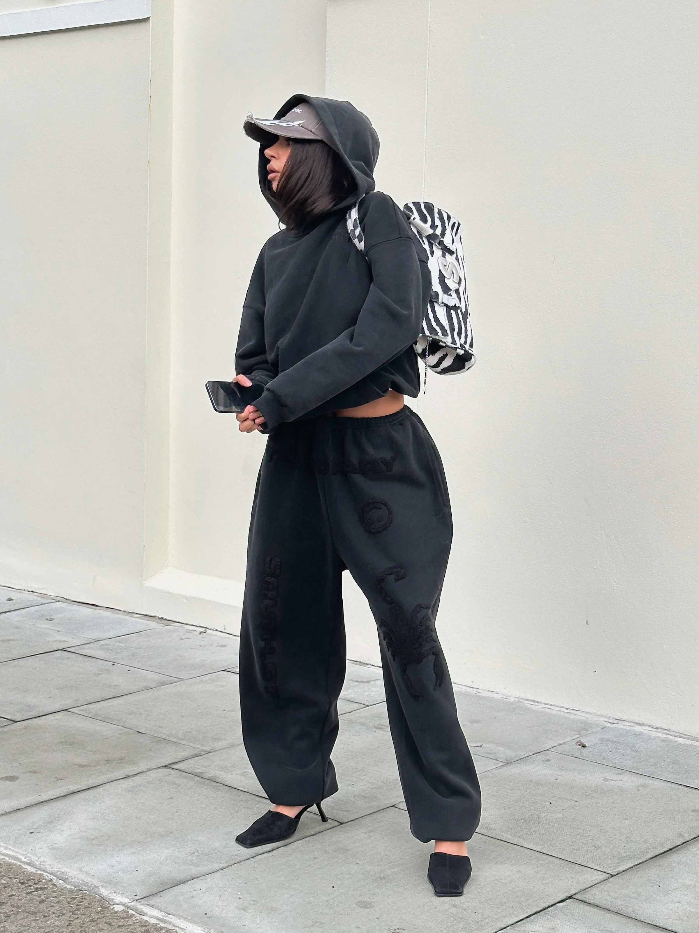 "STING" HOODY - Washed Black - Image 4