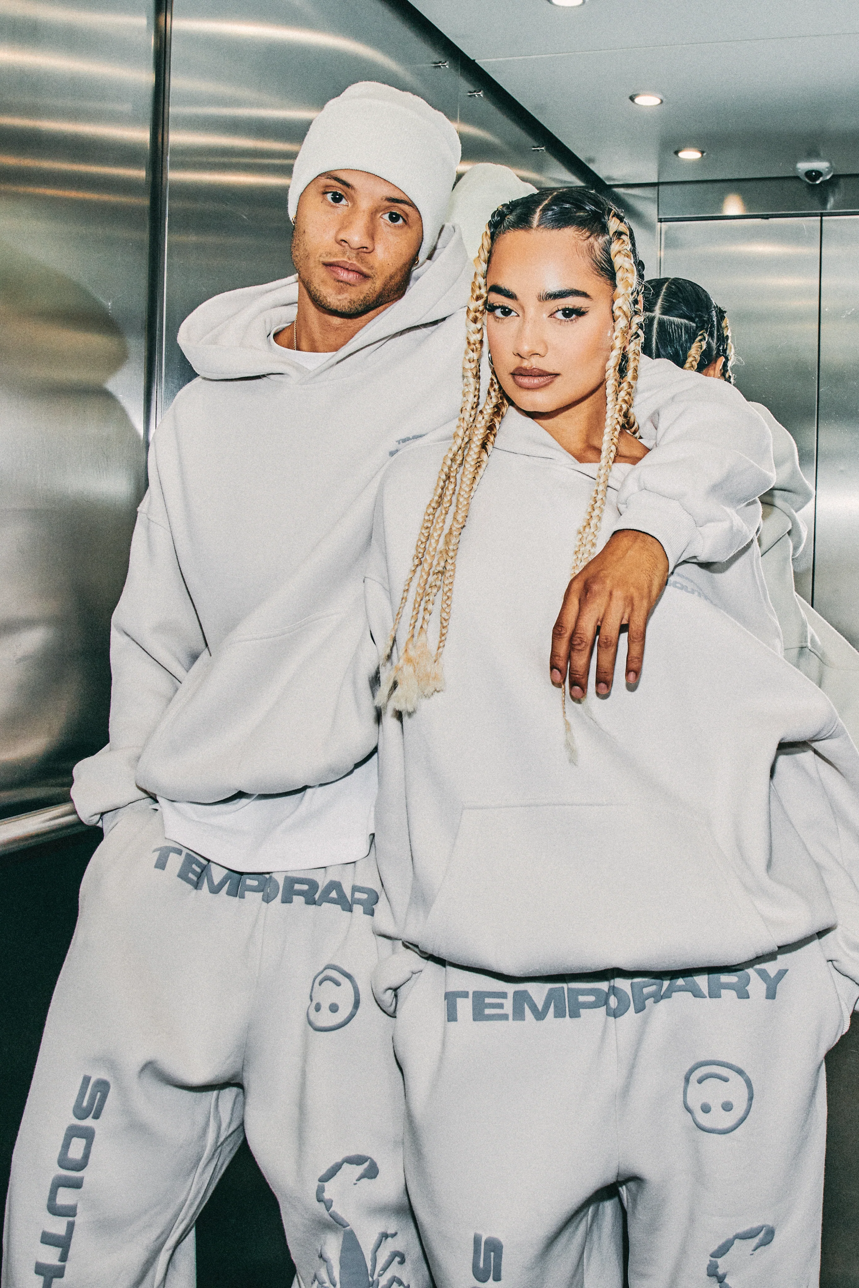 "STING" SWEATPANTS - Image 3