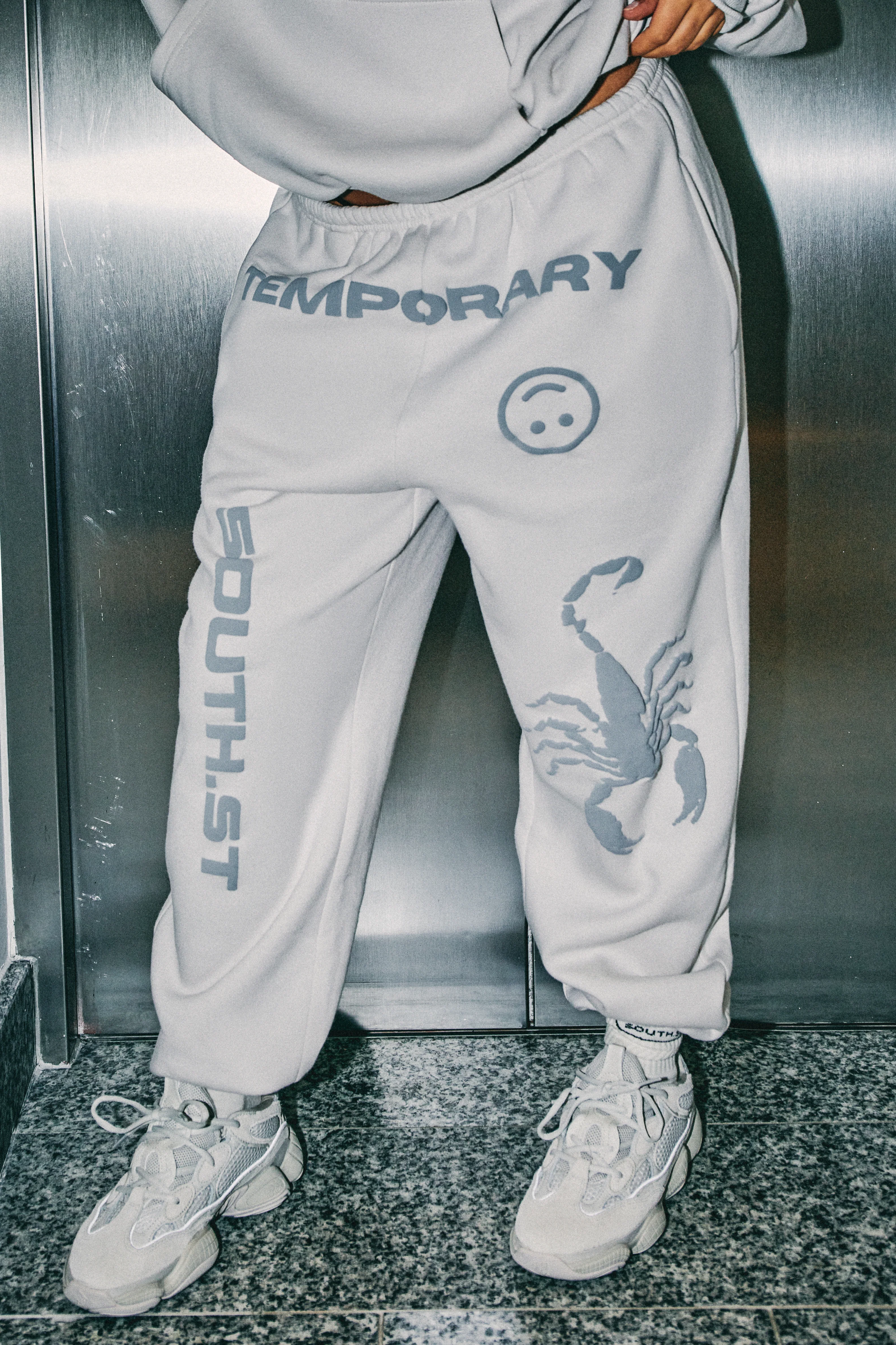 "STING" SWEATPANTS - Image 4